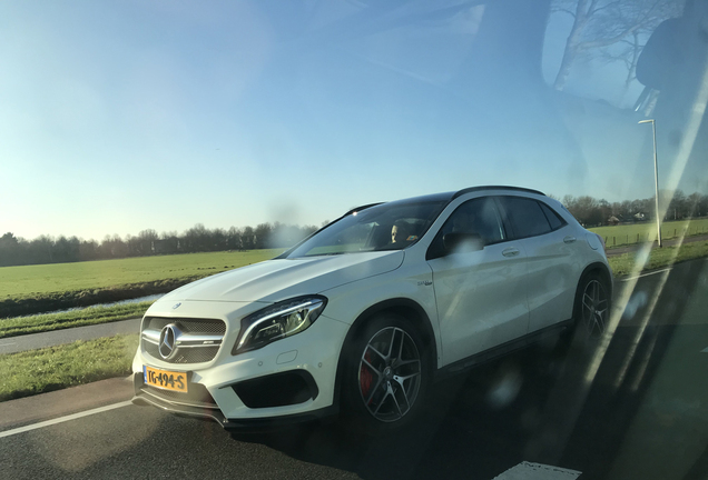 Mercedes-Benz GLA 45 AMG X156