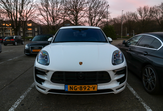 Porsche 95B Macan GTS