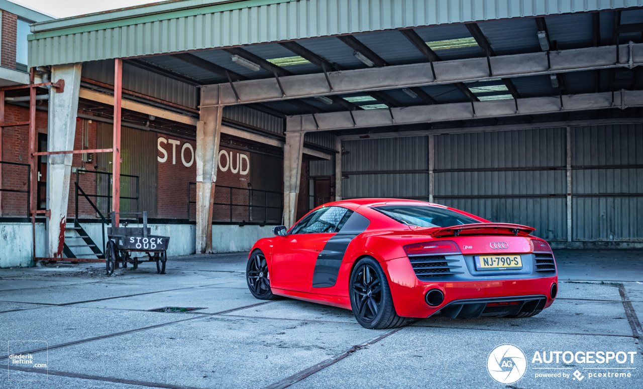 Audi R8 V10 Plus 2013