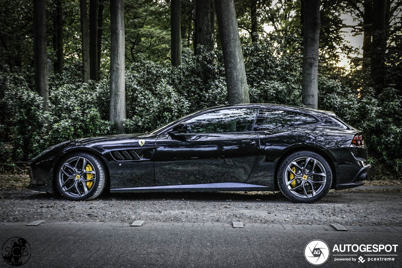 Ferrari GTC4Lusso T