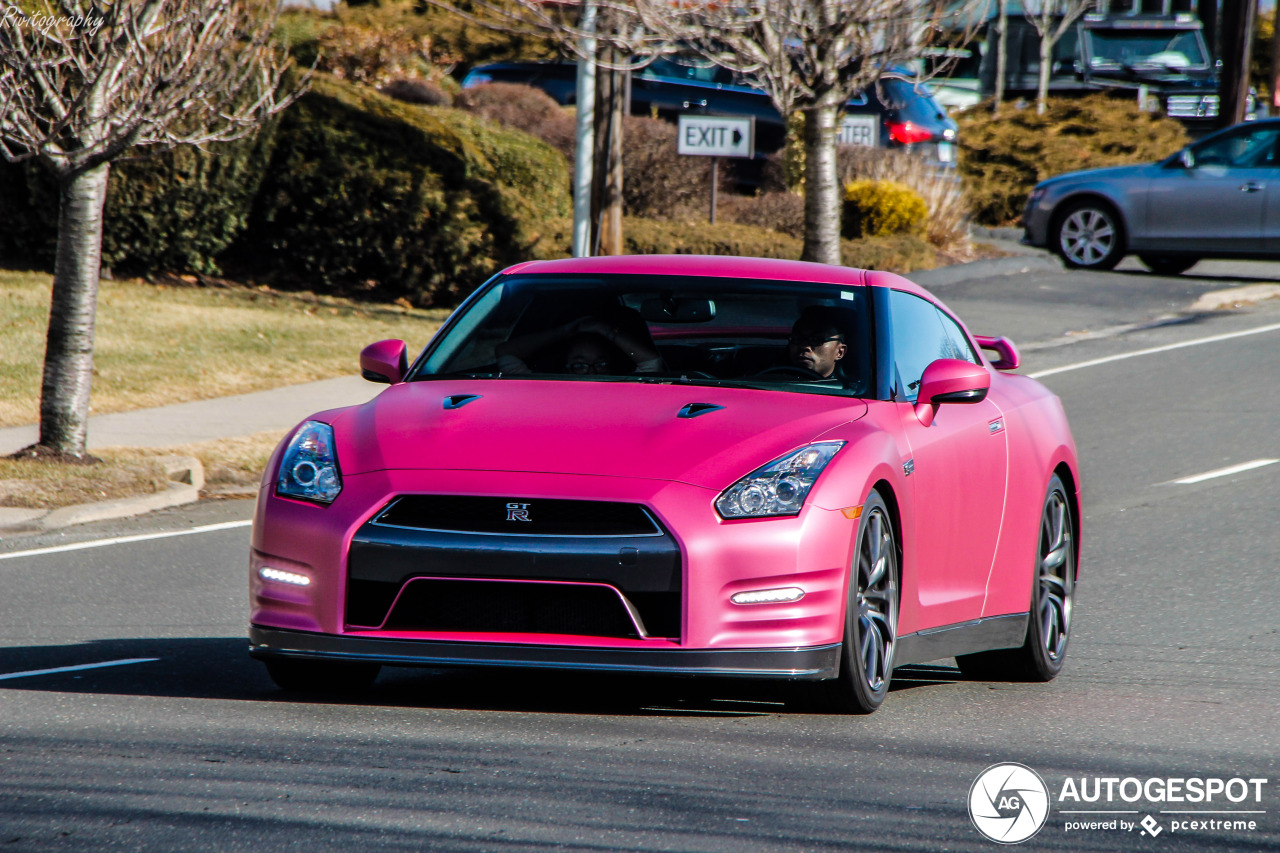 Nissan GT-R 2012