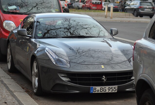 Ferrari FF