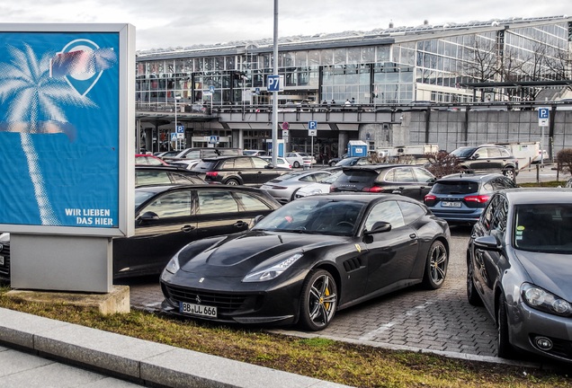 Ferrari GTC4Lusso