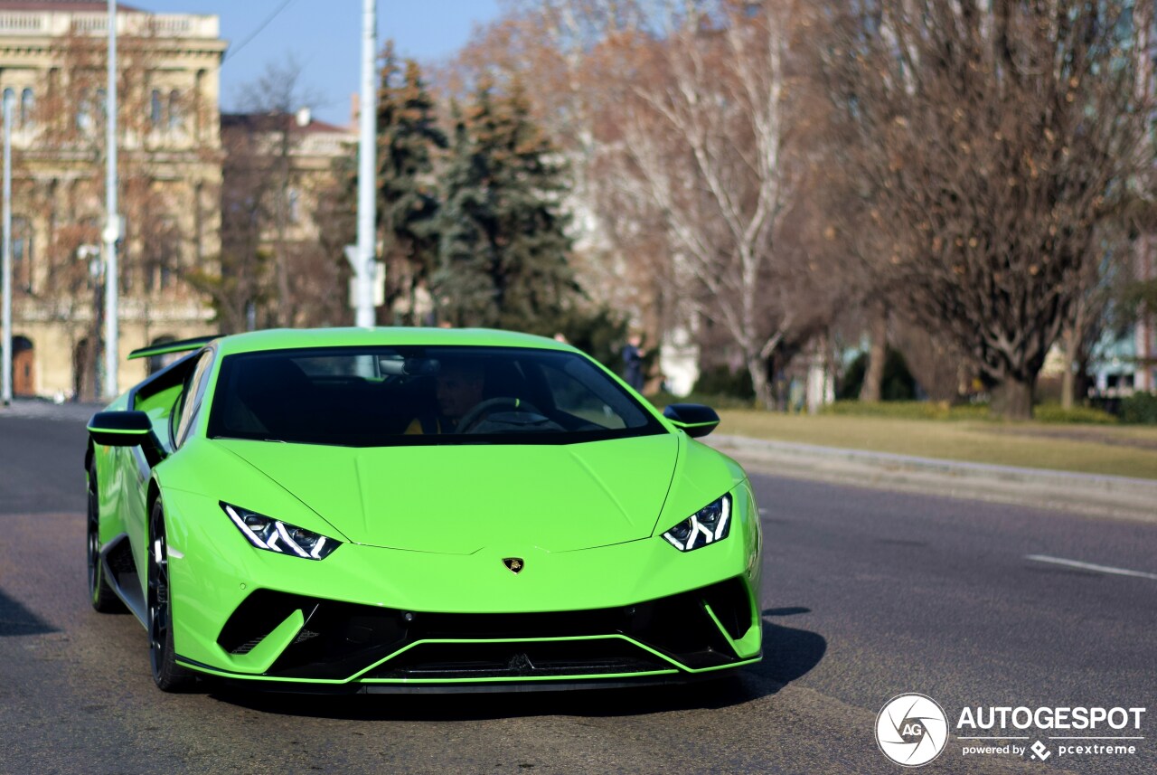 Lamborghini Huracán LP640-4 Performante