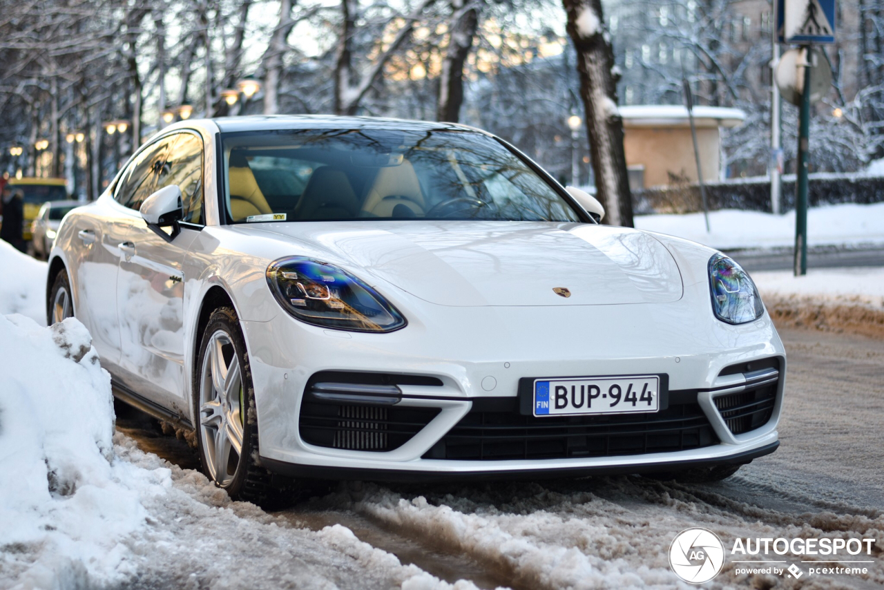 Porsche 971 Panamera Turbo S E-Hybrid