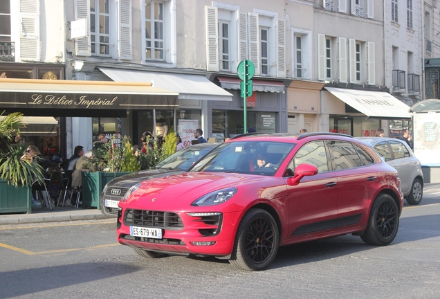 Porsche 95B Macan GTS