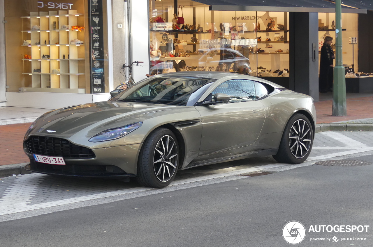 Aston Martin DB11 V8