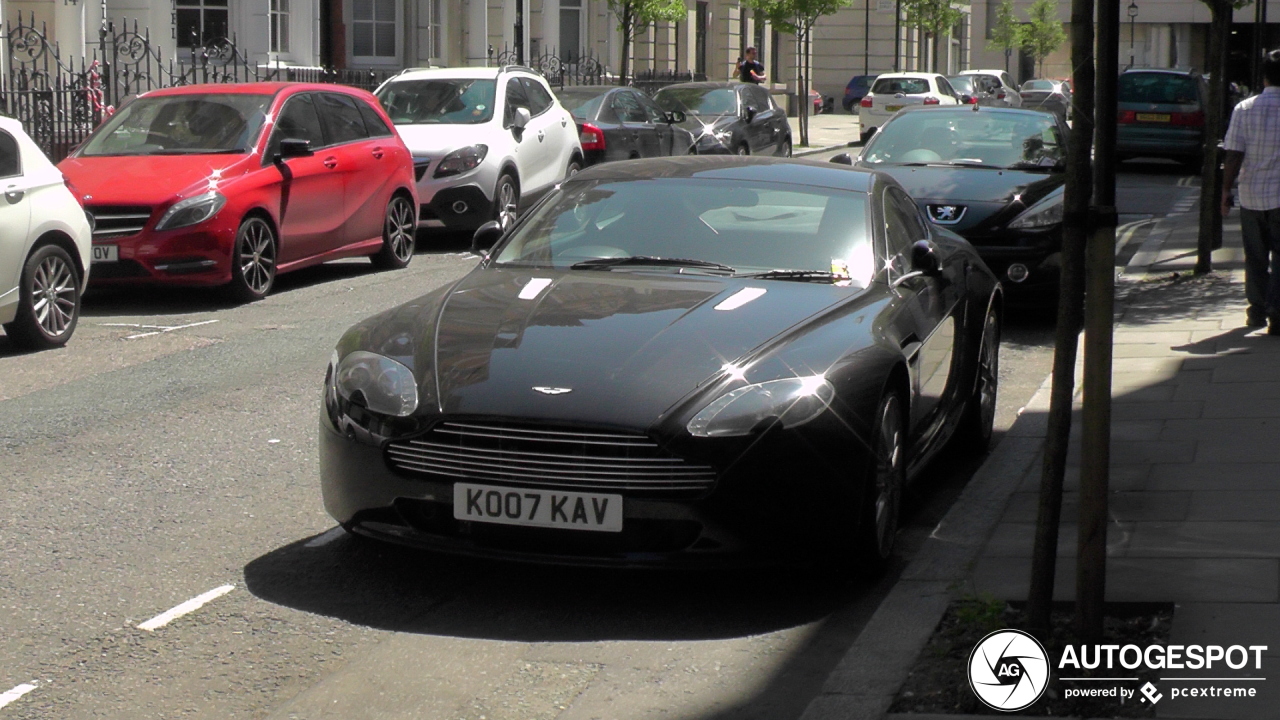 Aston Martin V8 Vantage