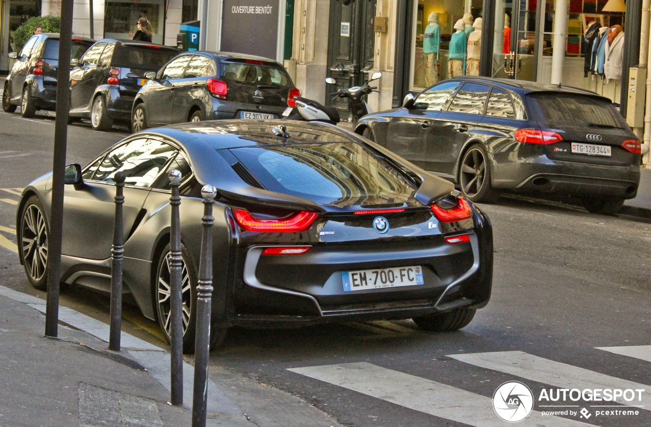 BMW i8 Protonic Frozen Black Edition