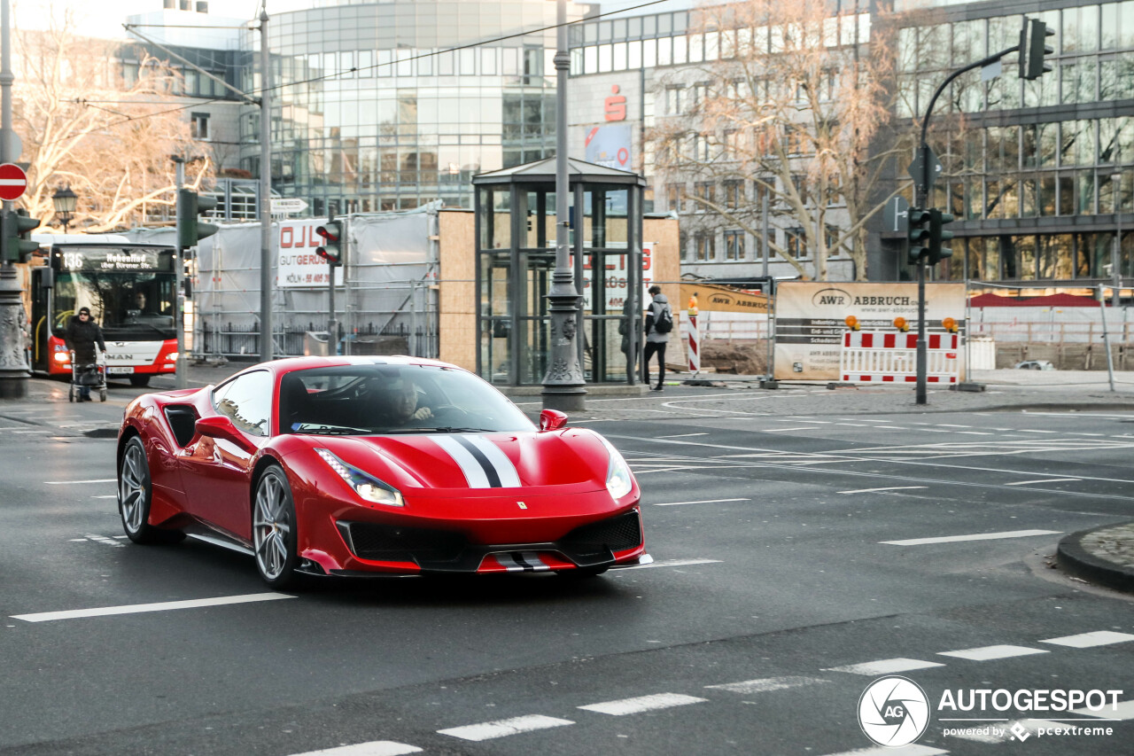 Ferrari 488 Pista