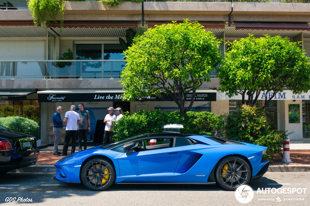 Lamborghini Aventador S LP740-4 Roadster