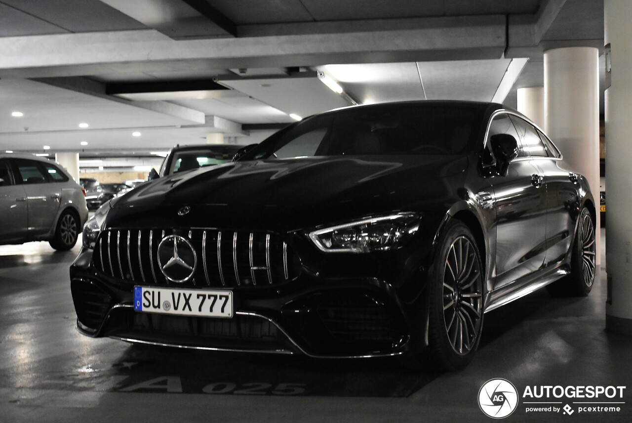 Mercedes-AMG GT 63 X290