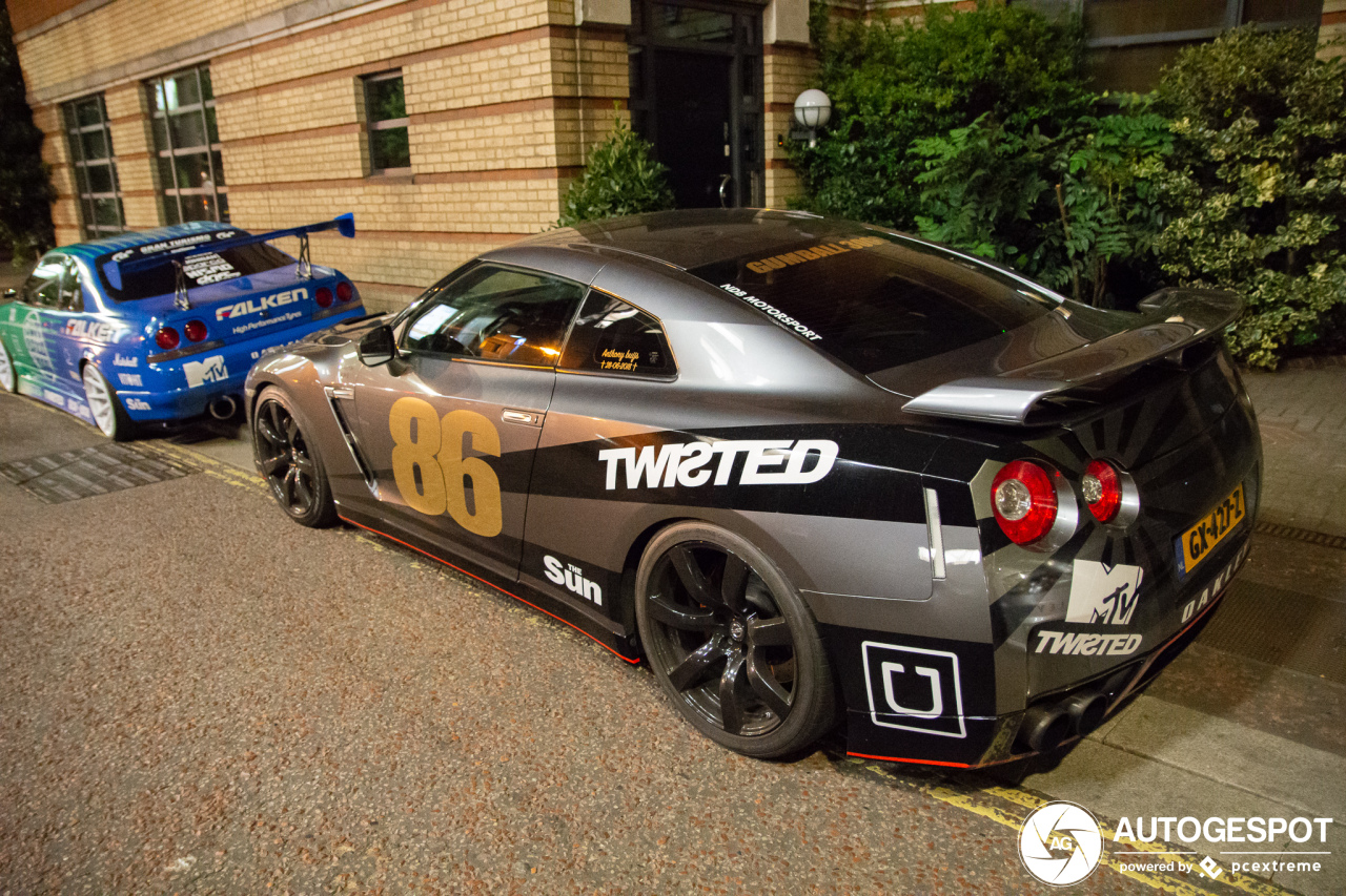 Nissan GT-R