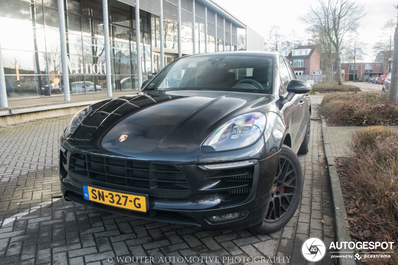 Porsche 95B Macan GTS