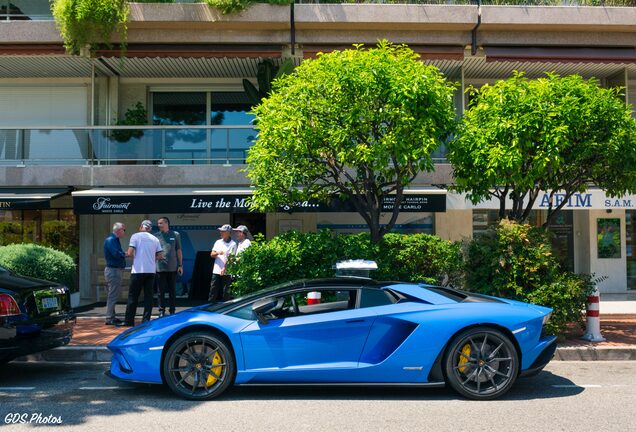 Lamborghini Aventador S LP740-4 Roadster