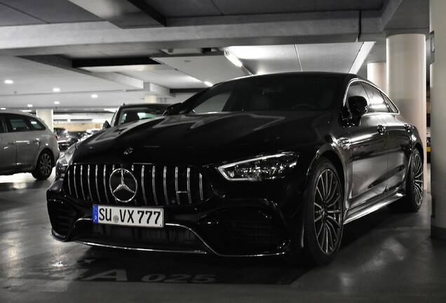 Mercedes-AMG GT 63 X290