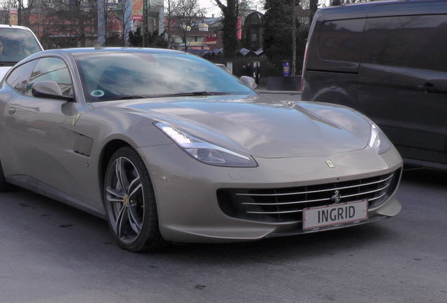 Ferrari GTC4Lusso