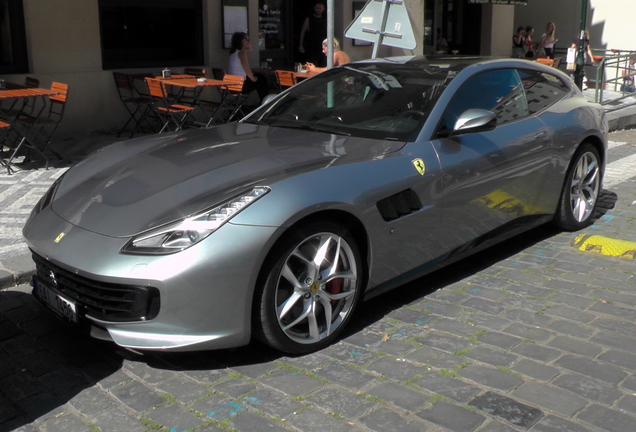 Ferrari GTC4Lusso T