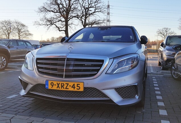 Mercedes-Benz S 65 AMG V222