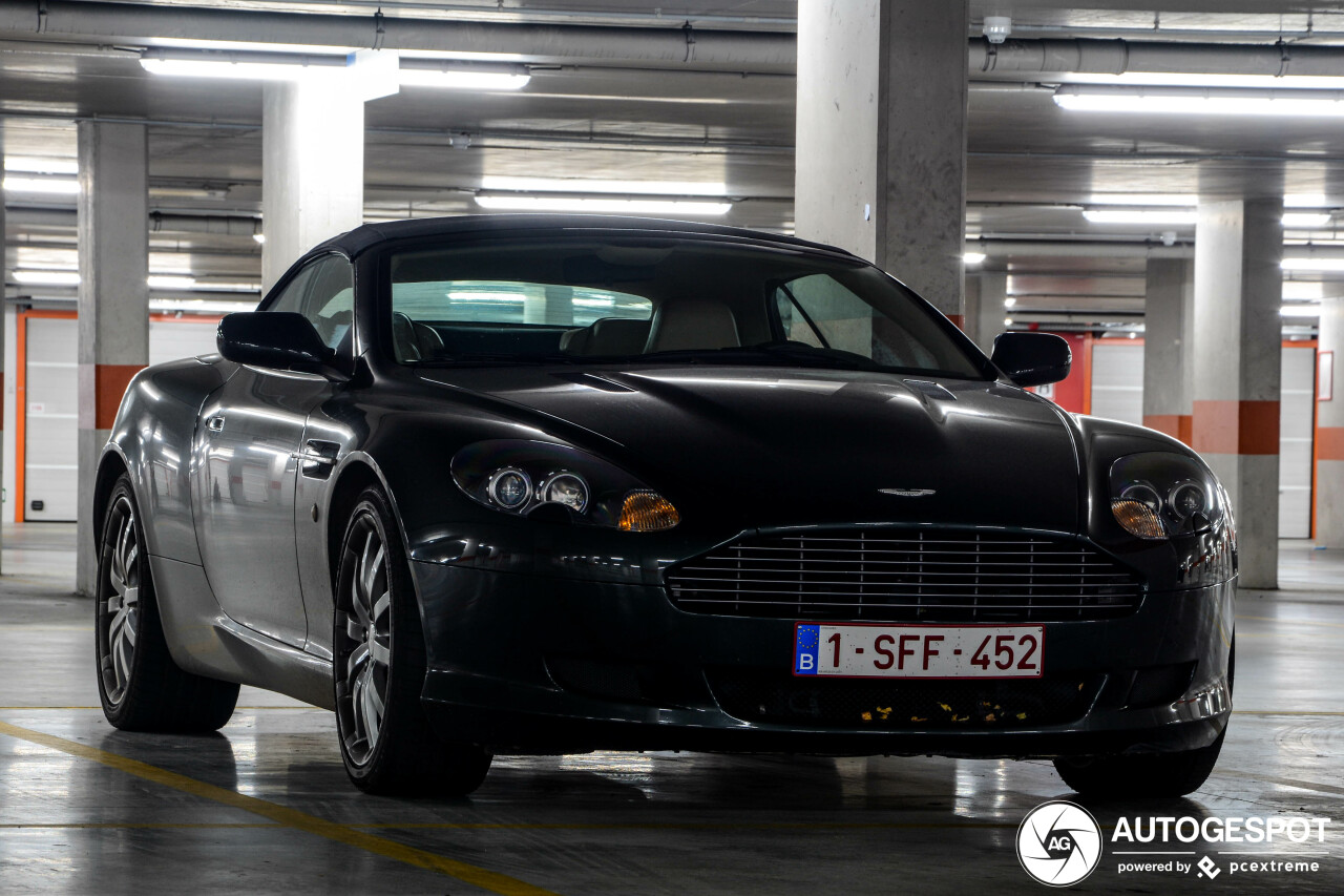 Aston Martin DB9 Volante