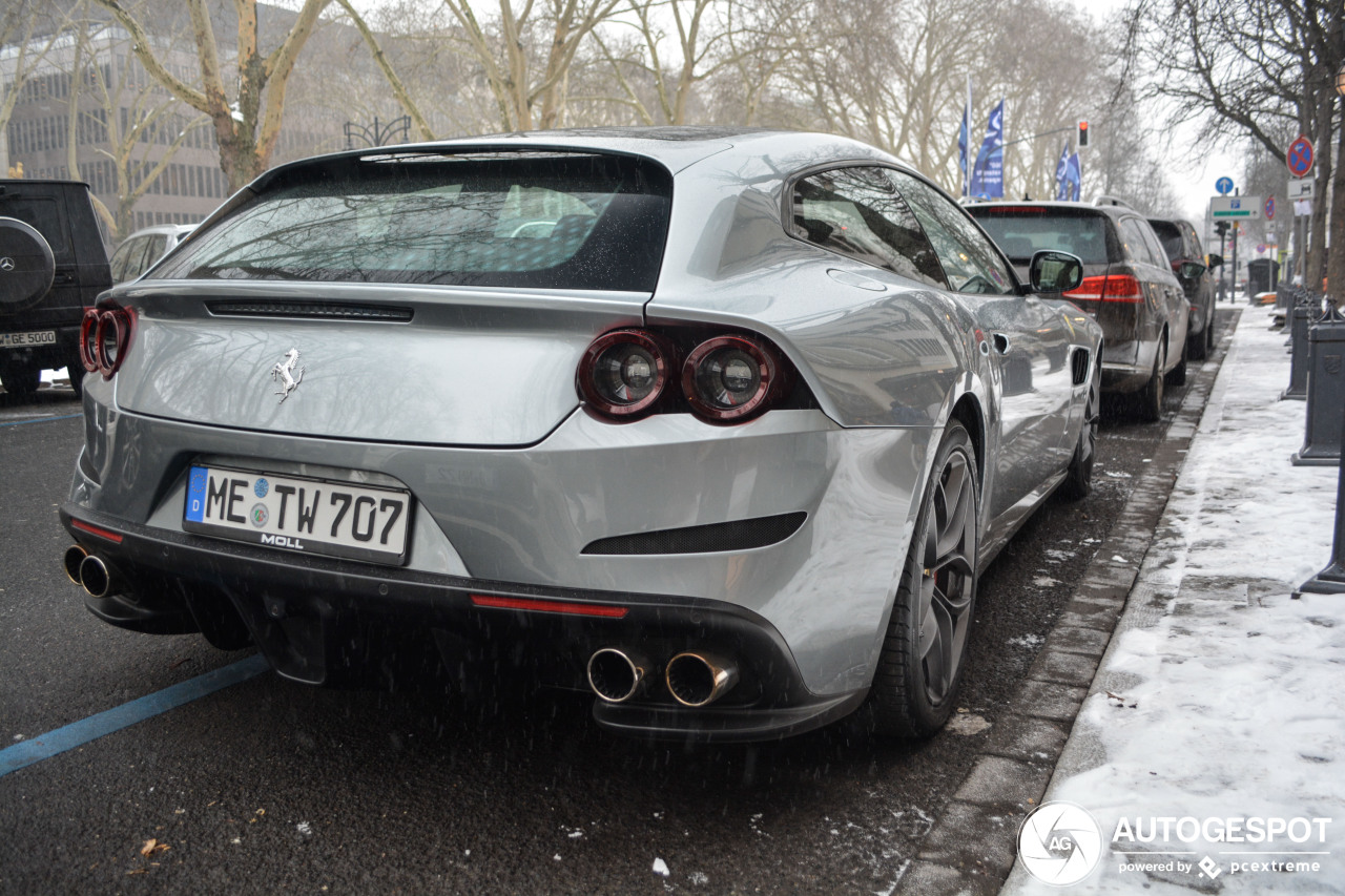 Ferrari GTC4Lusso T