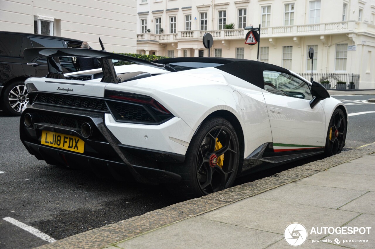 Lamborghini Huracán LP640-4 Performante Spyder