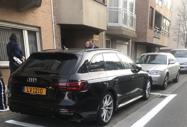 Audi RS4 Avant B9