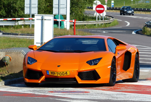 Lamborghini Aventador LP700-4