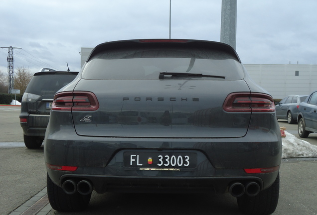 Porsche 95B Macan Turbo