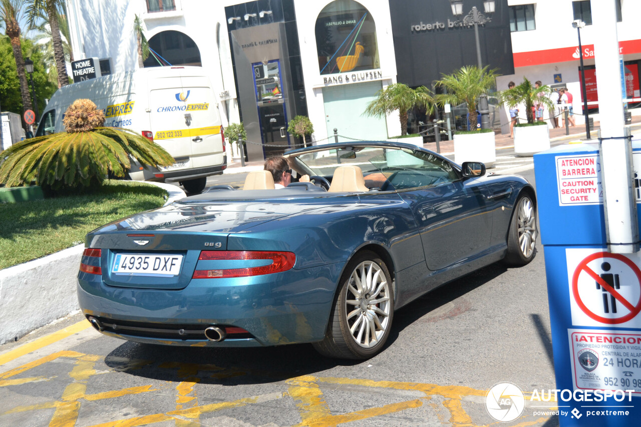 Aston Martin DB9 Volante