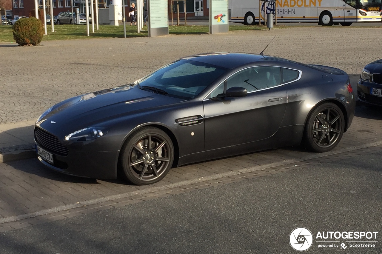 Aston Martin V8 Vantage