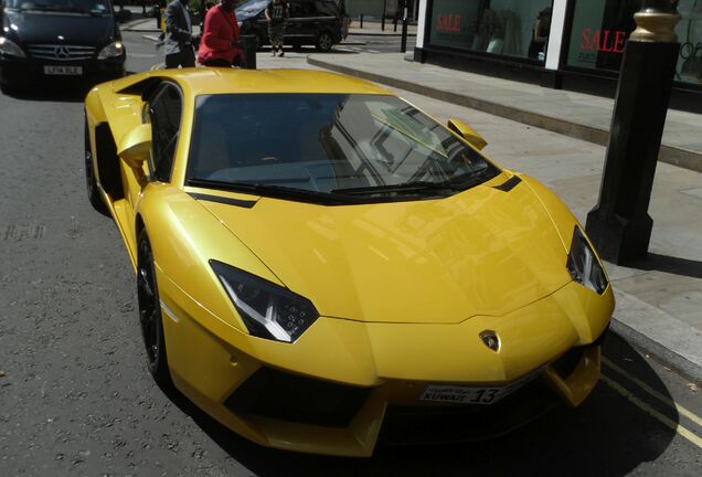 Lamborghini Aventador LP700-4