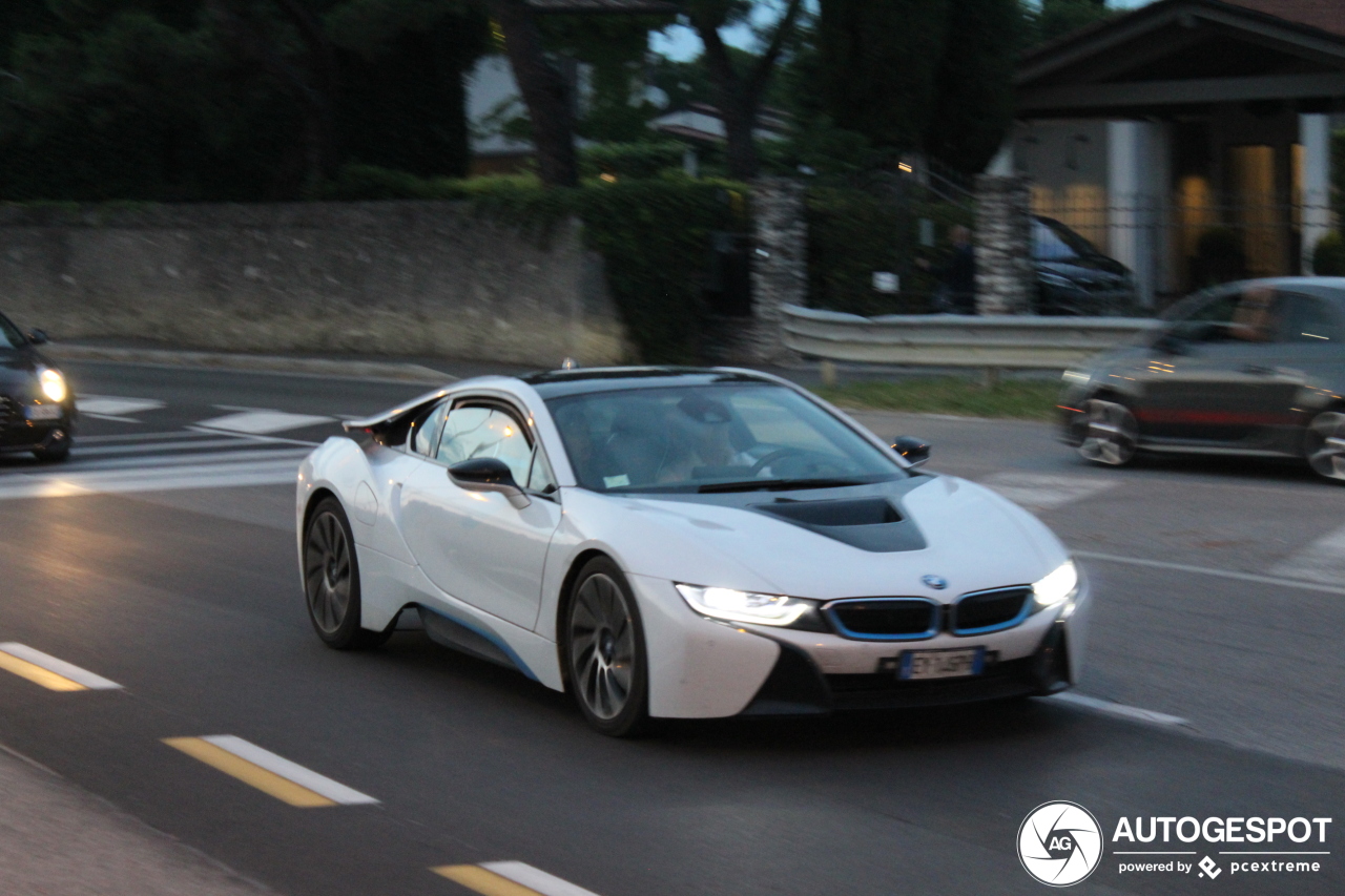 BMW i8