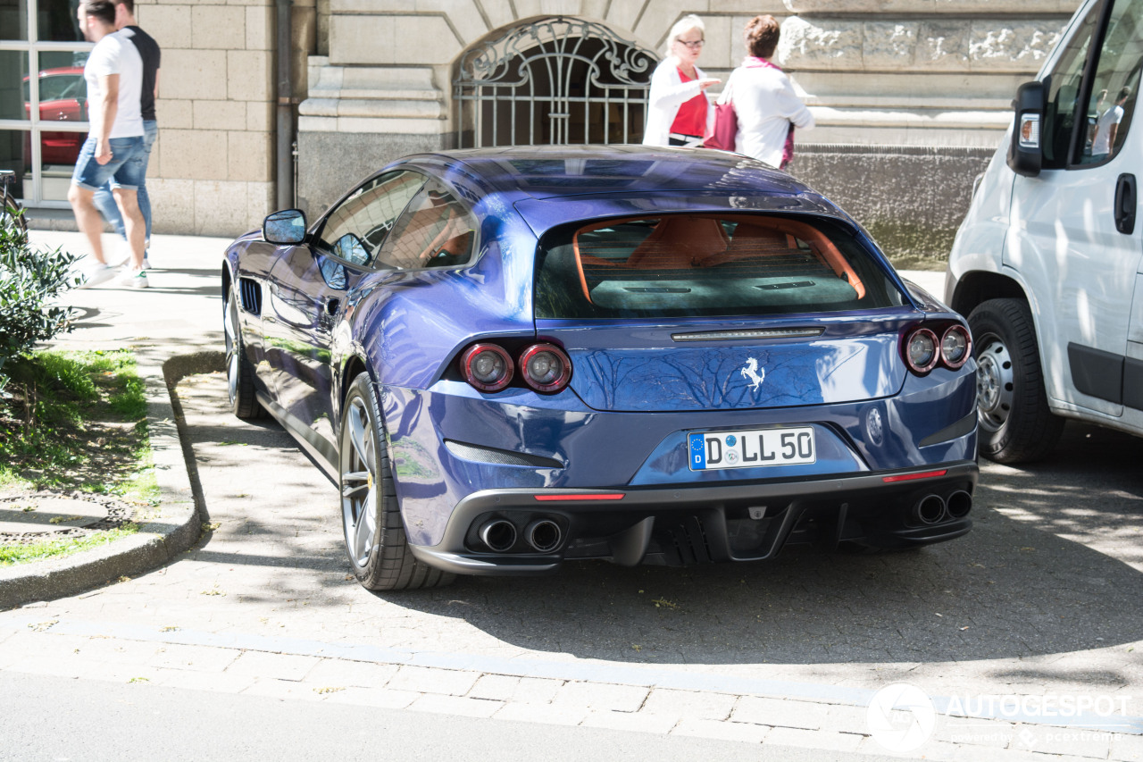 Ferrari GTC4Lusso