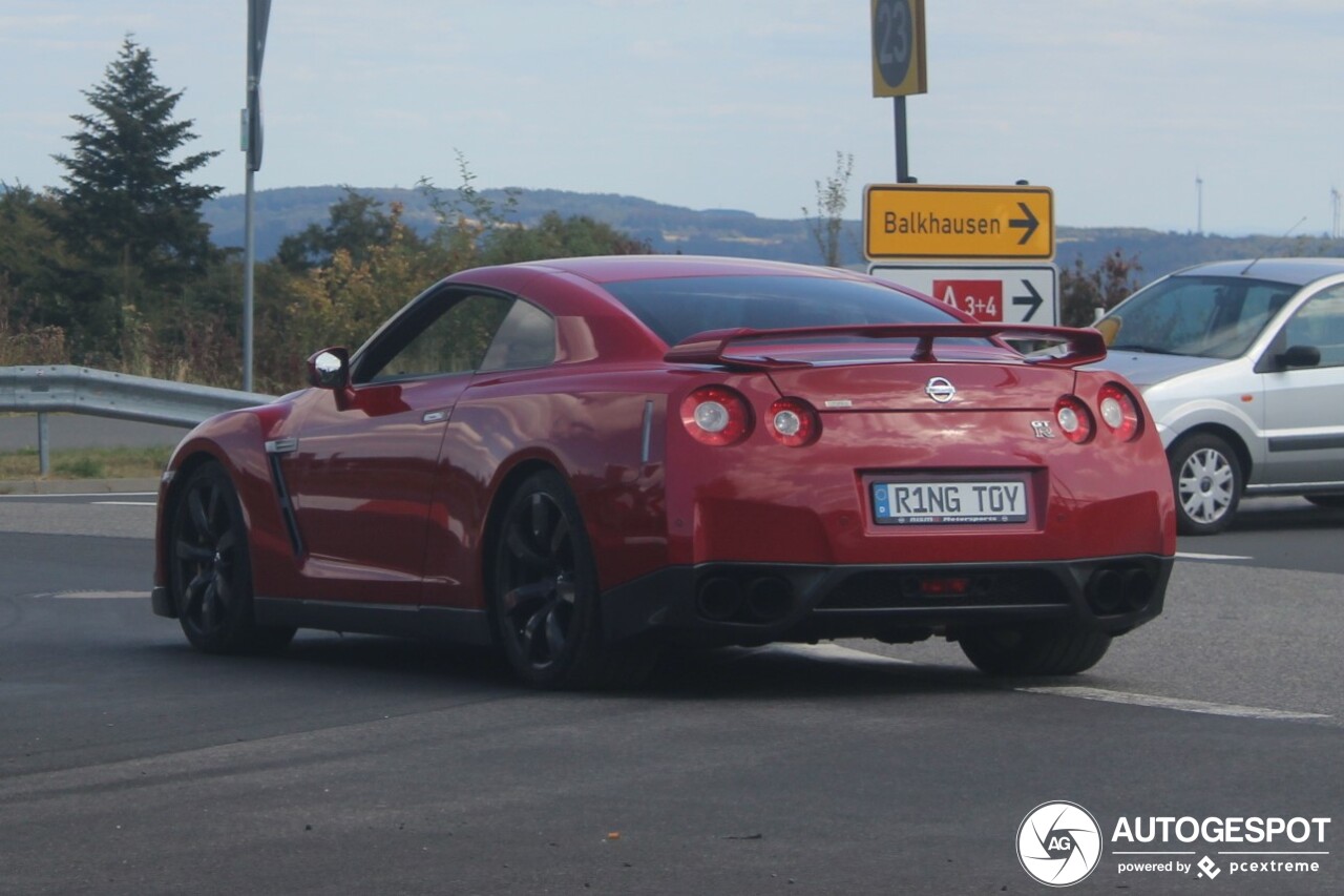 Nissan GT-R