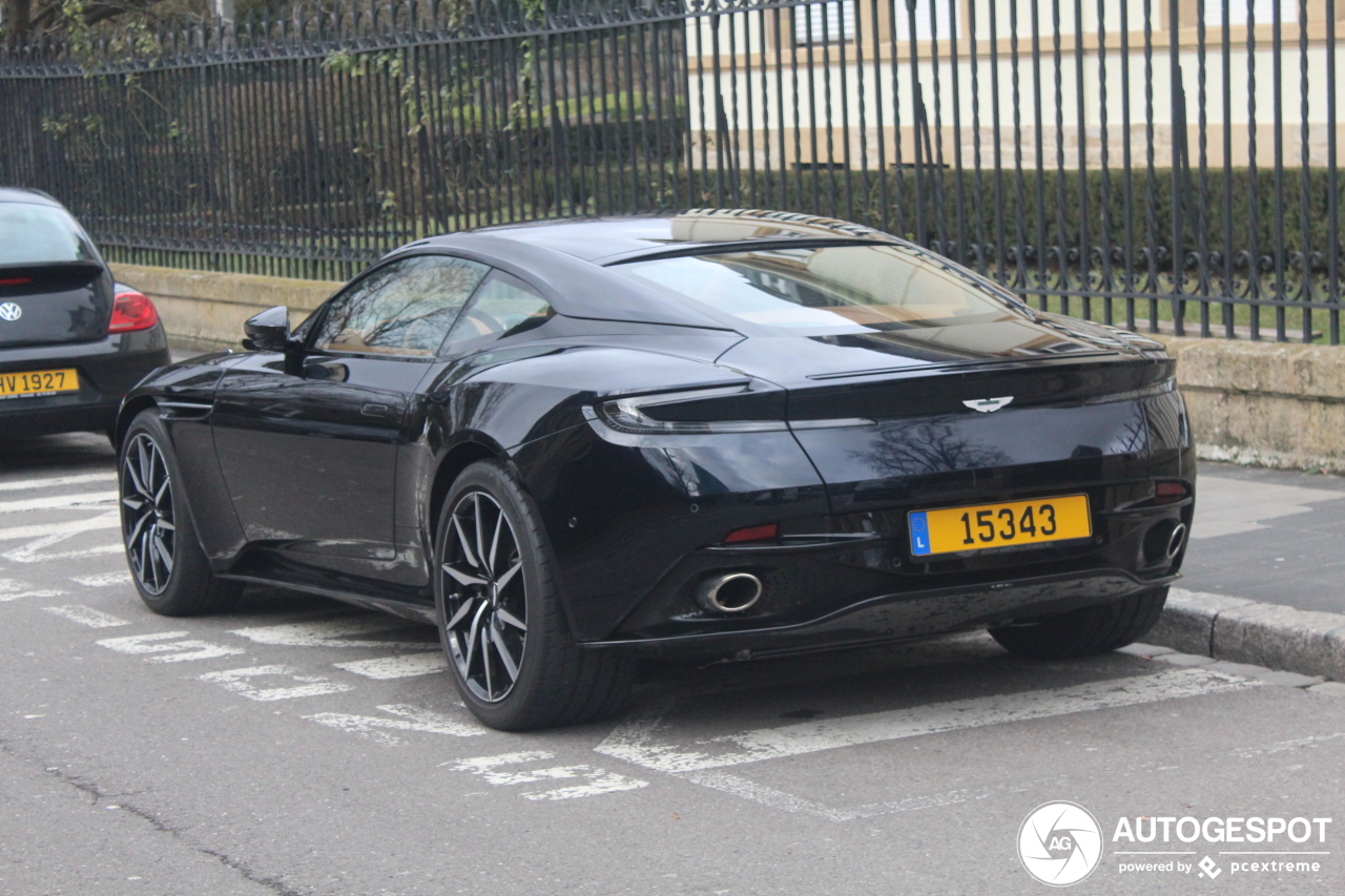 Aston Martin DB11