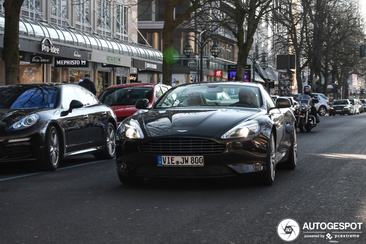 Aston Martin DB9 2013