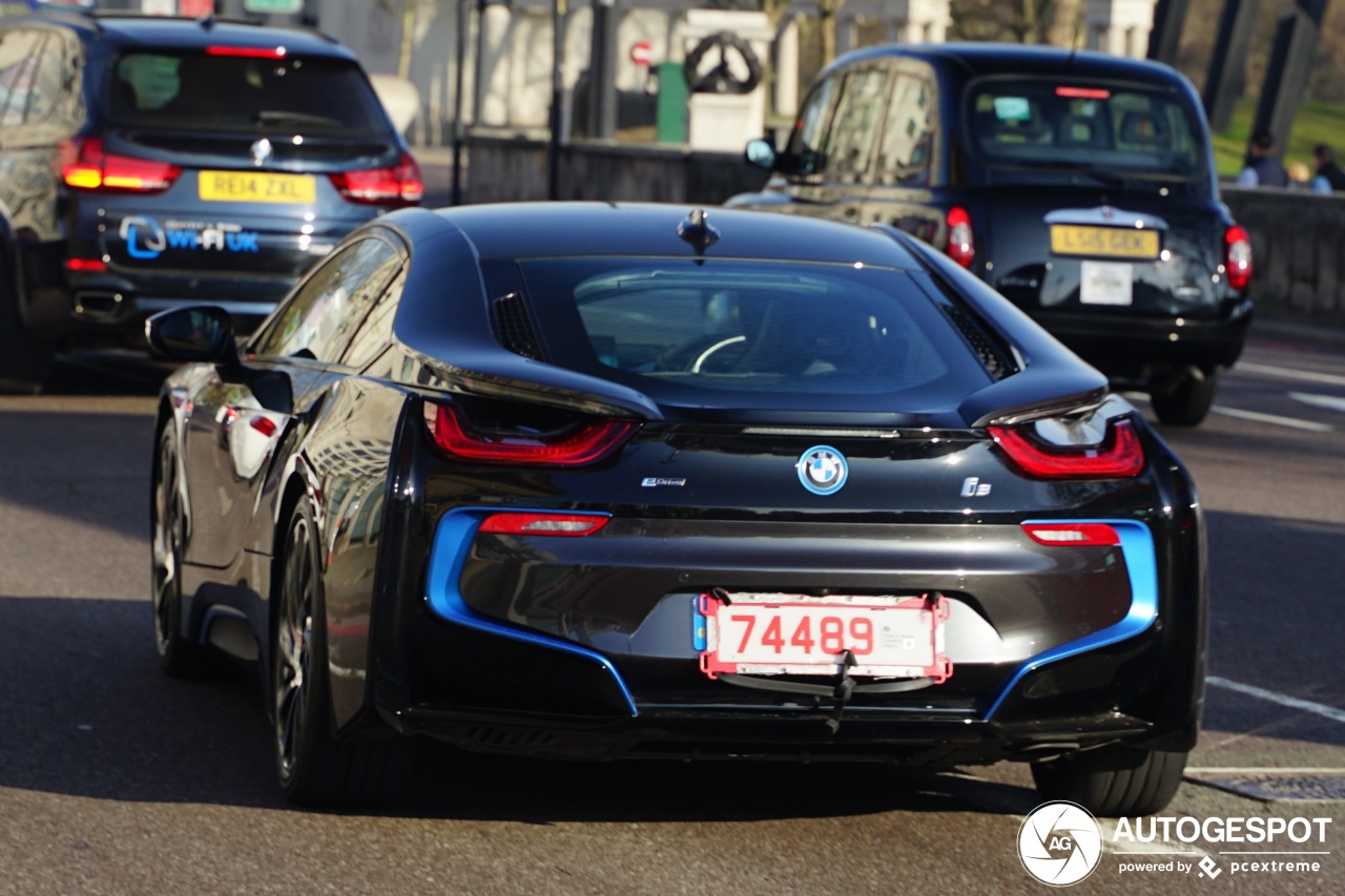 BMW i8