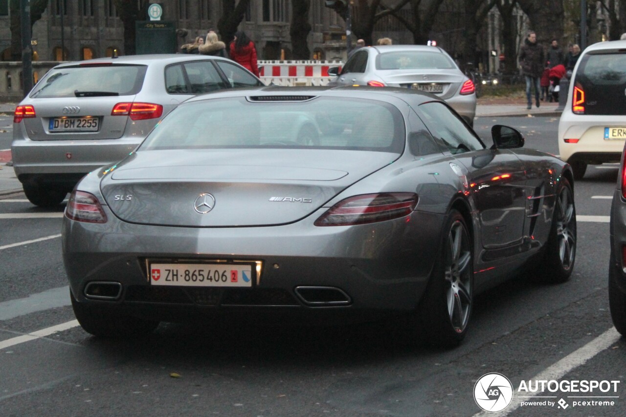 Mercedes-Benz SLS AMG