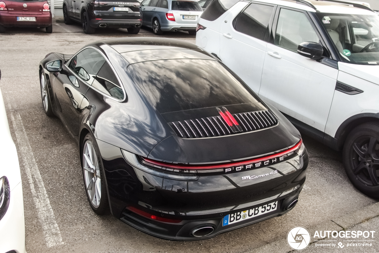 Porsche 992 Carrera 4S