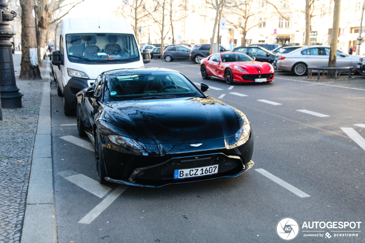 Aston Martin V8 Vantage 2018