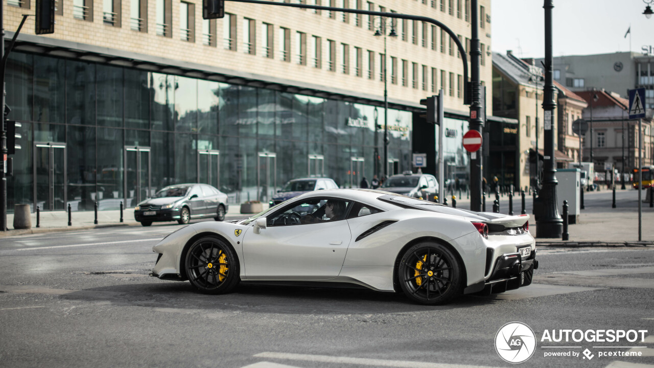 Ferrari 488 Pista