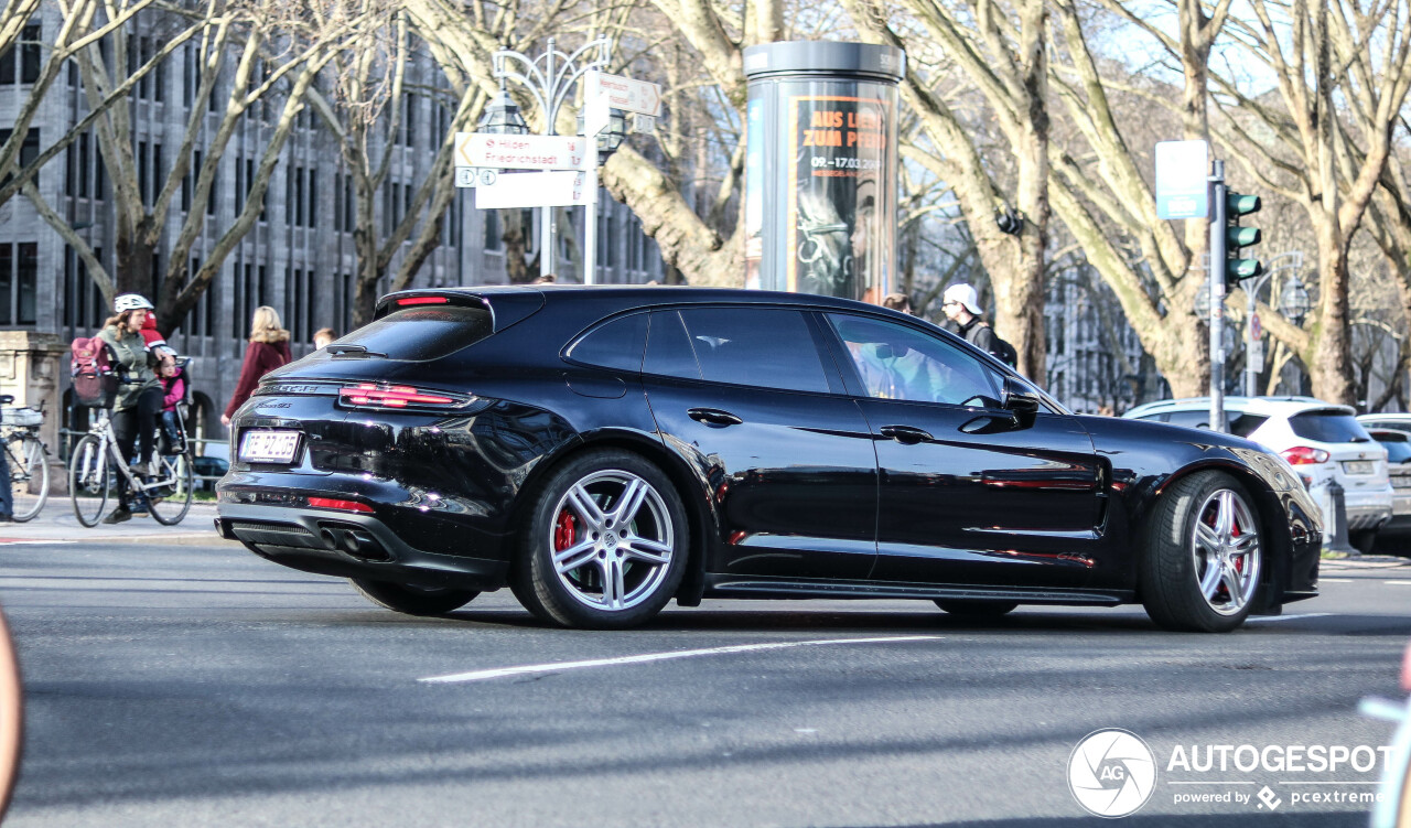 Porsche 971 Panamera GTS Sport Turismo