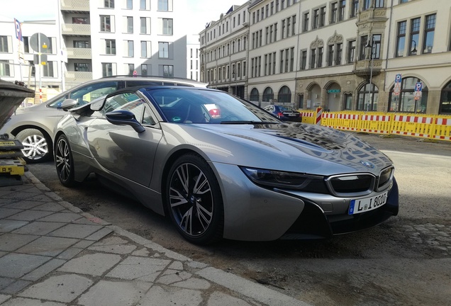 BMW i8 Roadster