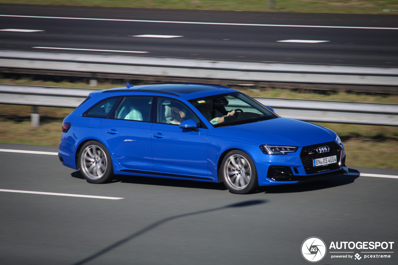 Audi RS4 Avant B9