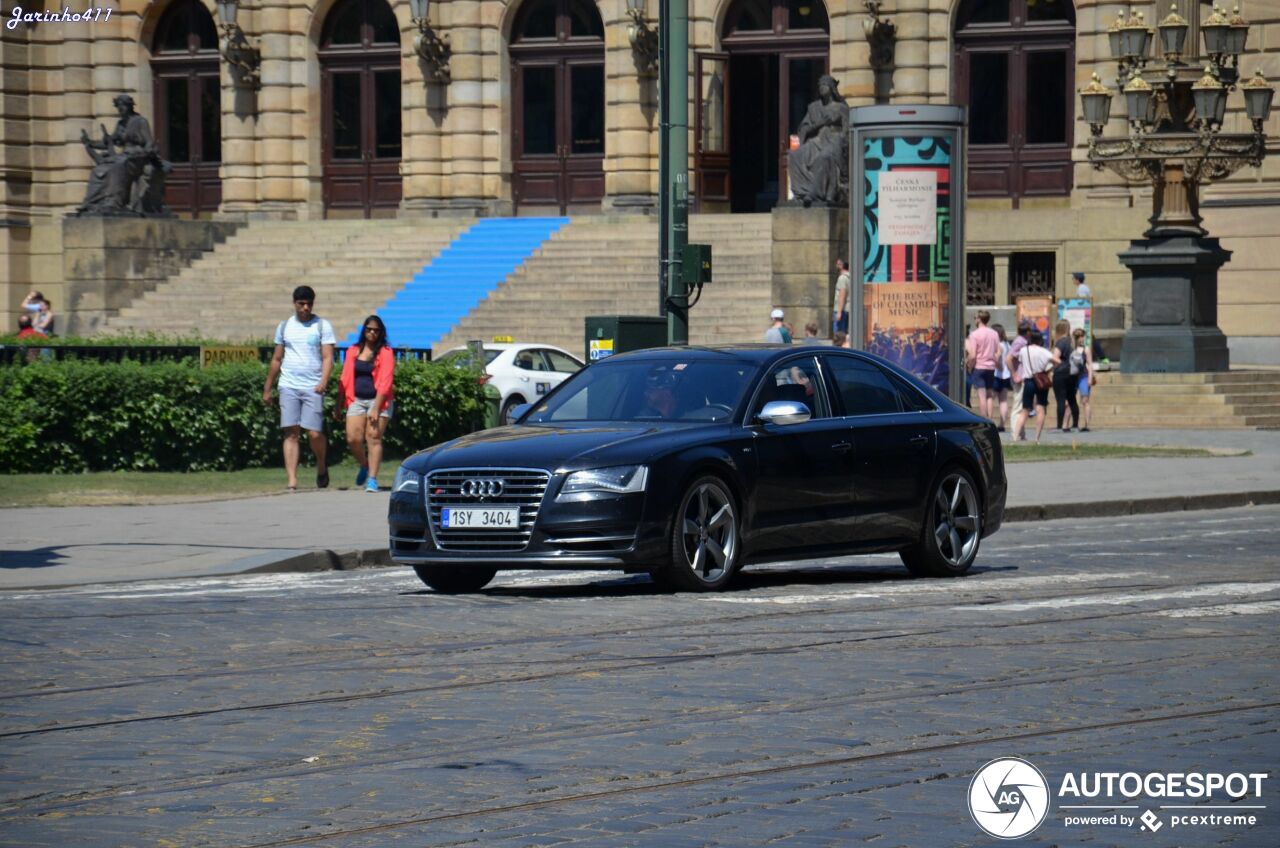 Audi S8 D4