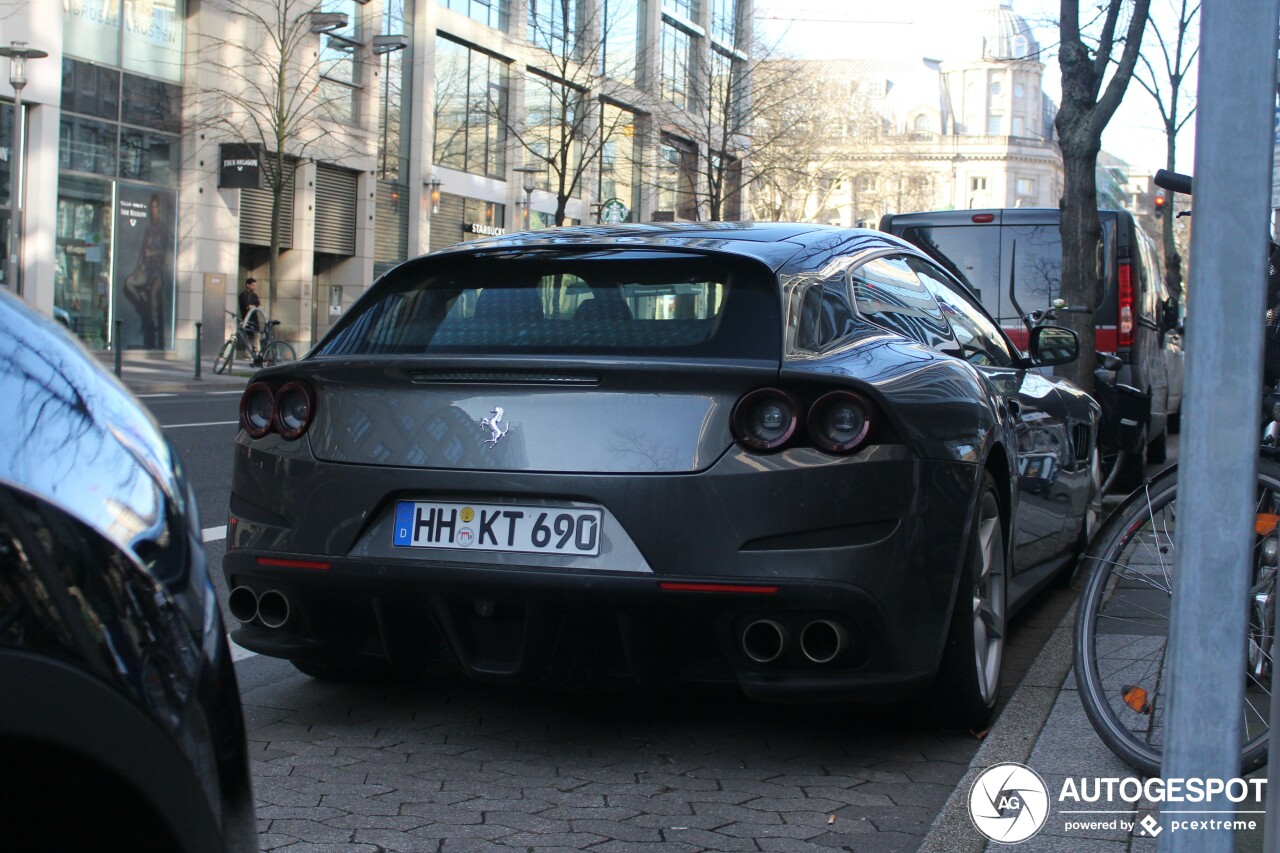 Ferrari GTC4Lusso