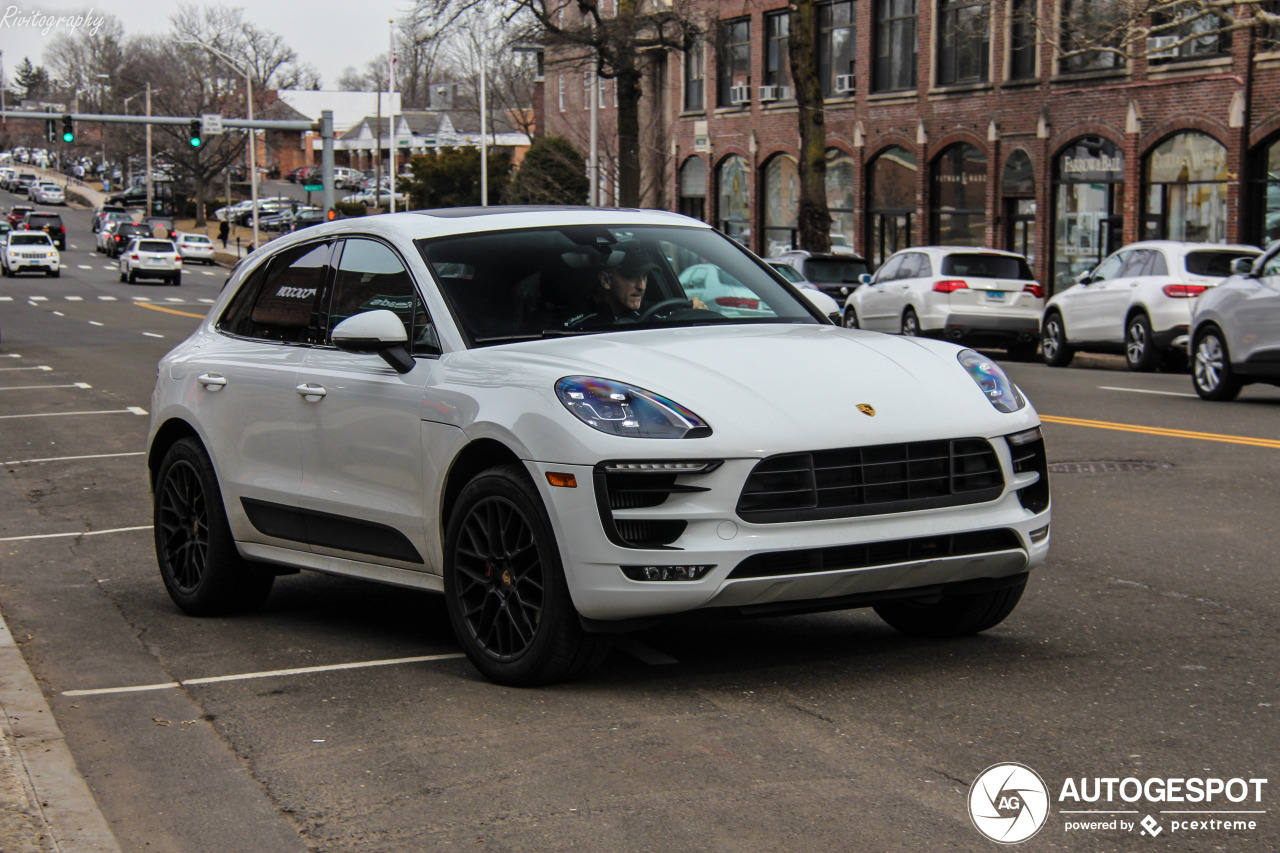 Porsche 95B Macan GTS