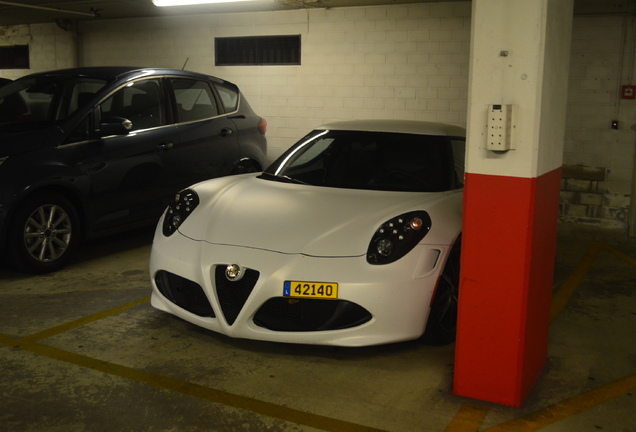 Alfa Romeo 4C Coupé