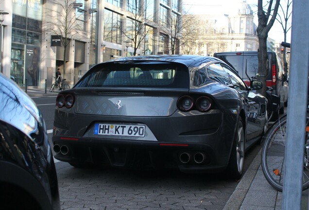 Ferrari GTC4Lusso